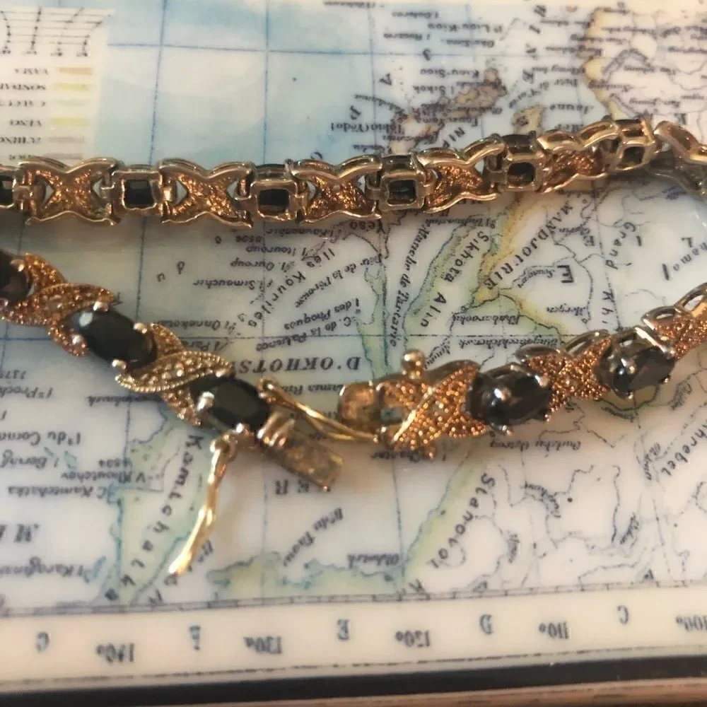 VNT Sterling Onyx Stunning Bracelet 8” Long